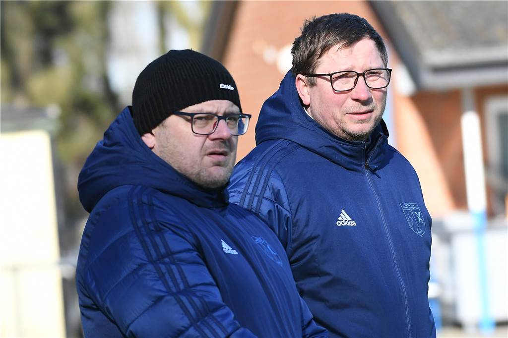 Klaudius Magiera (r.) und Darius Schatterny, derzeit Nachwuchs-Trainer beim SV Wacker Obercastrop, betreuen mit Anpfiff der Saison 2022/23 den SuS Merklinde in der Kreisliga A.