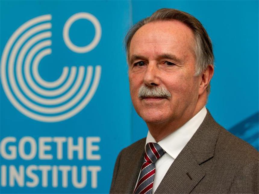 Klaus-Dieter Lehmann, Präsident des Goethe-Instituts, bei der Jahrespressekonferenz. Foto: Tim Brakemeier