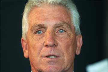 Klaus Fischer sieht Schalke vor großen Herausforderungen.
