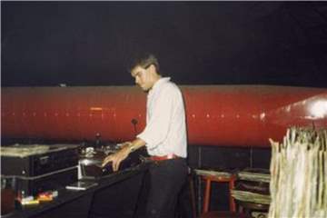 Klaus Hensler war bei den legendären Donnerstags-Partys im Old Daddy als DJ in Halle 1 ein fester Bestandteil.