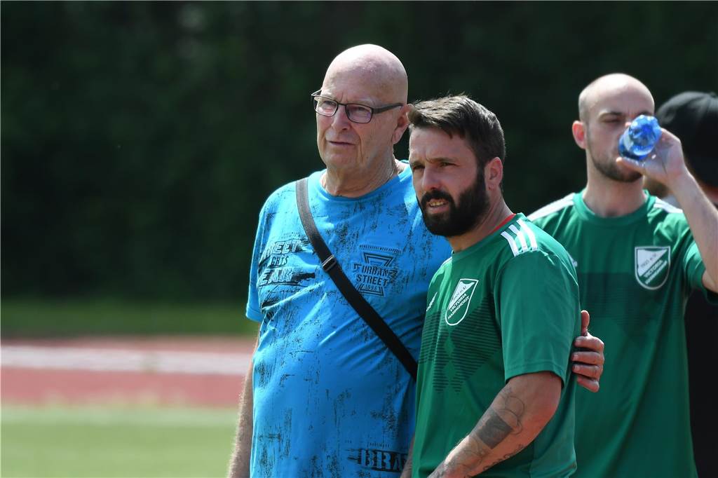 Klaus Holzner steht am Platz.