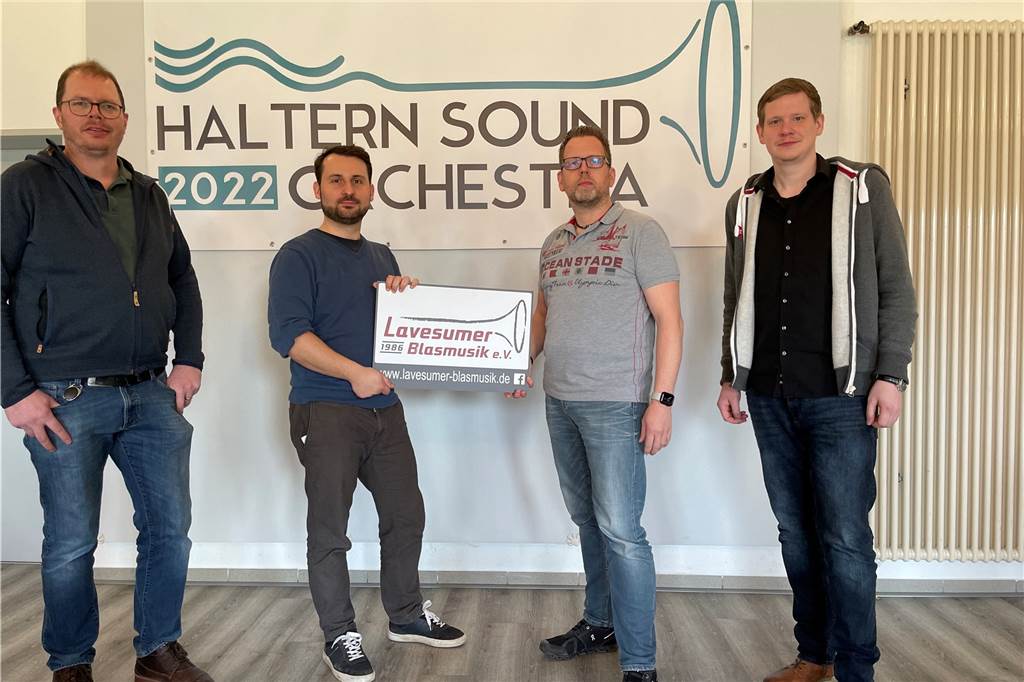 Pop und Schlager statt Blasmusik: Haltern Sound Orchestra sucht junge Musiker Klaus Ide, Martin Hoffmann, Thomas Schulze Temming und Jonas Bußmann (v.l.) hoffen, dass sie mit dem Haltern Sound Orchestra neue Mitglieder gewinnen können.