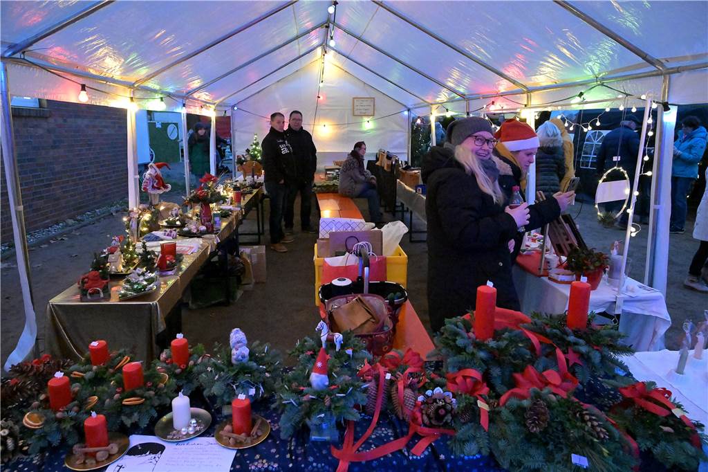 Klein, aber fein - so war der Cappenberger Weihnachtsmarkt.