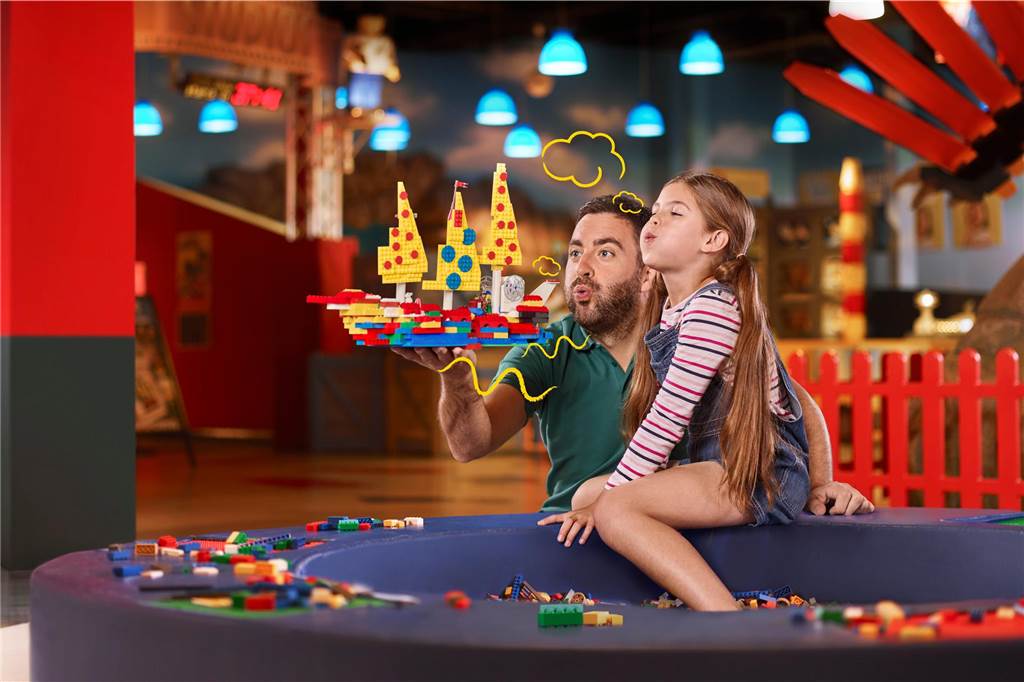 Jede Menge Action: Freizeitparks in NRW starten in die Saison besucher im legoland discovery centre