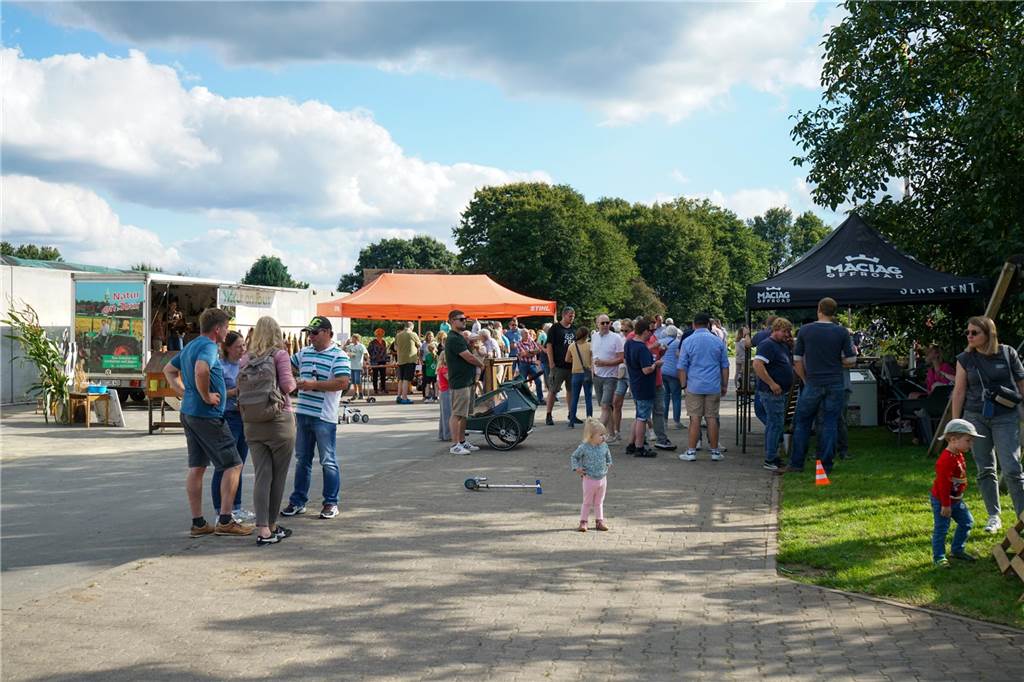 Kleine und große Kirchhellener kamen am Wochenende voll auf ihre Kosten und genossen die verschiedenen Angebote der sieben Ortsteile.