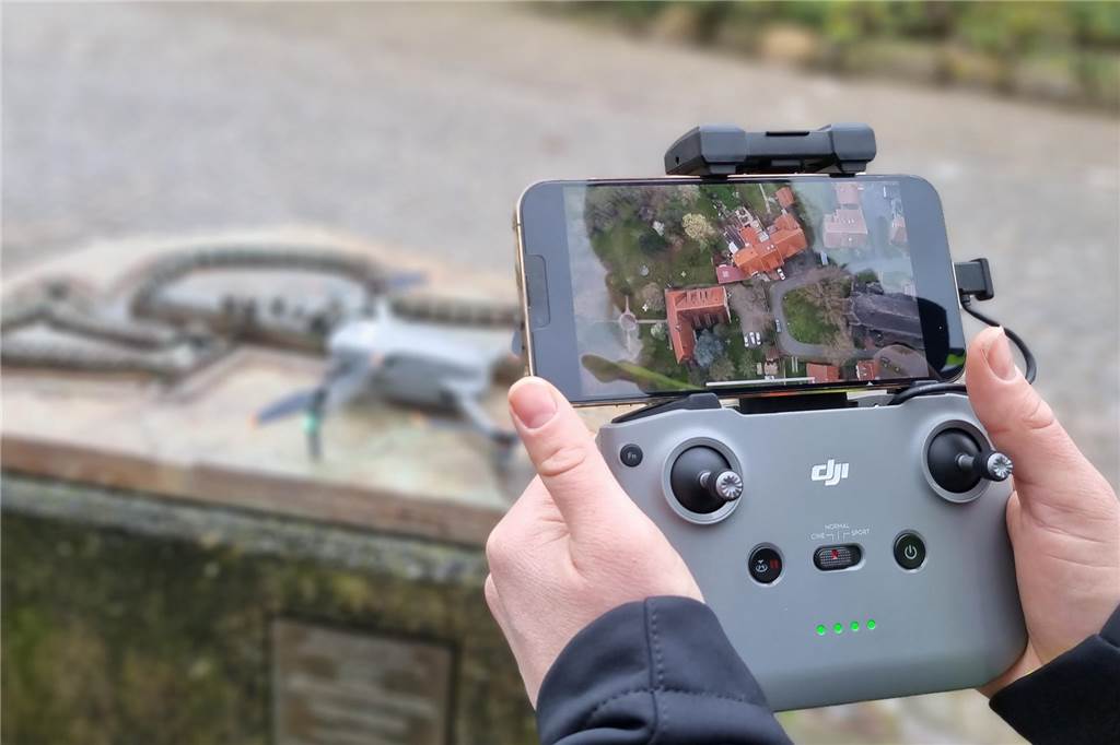 Kleiner Einblick in die Drohnenaufnahame (Rundflug). Das gesamte Ergebnis wird jeder im Frühsommer in der App "Schösser- und Burgenregion" bestaunen können.