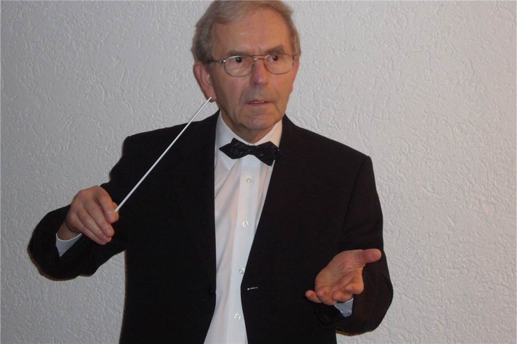 Vier Konzerte von März bis Mai in Castrop-Rauxel erleben Klemens Koerner leitet das Chorkonzert in St. Lambertus.