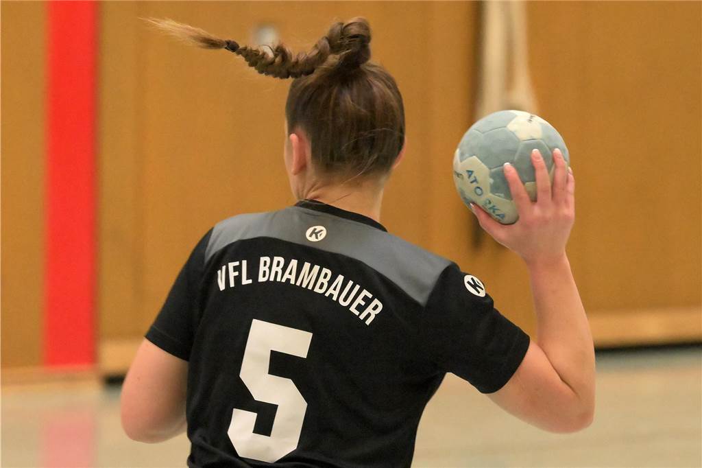 Knapp mit 36:37 verloren die Handballeinnen des VfL Brambauer gegen Riemke II.