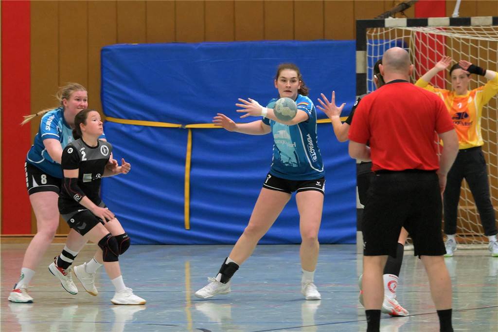Knapp mit zwei Toren Vorsprung behielten die Handballerinnen des VfL Brambauer die Punkte zuhause.