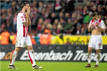 Köln um Abwehrspieler Dominik Maroh (l.) muss den nächsten Rückschlag verkraften.