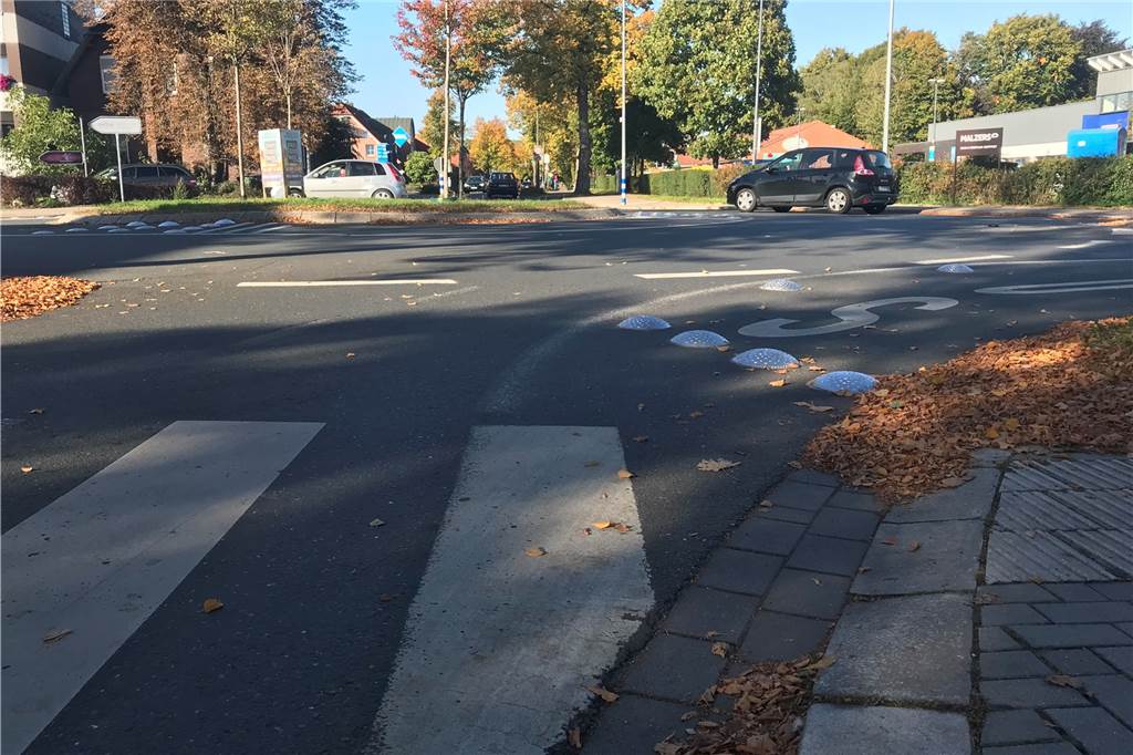 Kölner Teller an Lüner Kreisverkehr: Radfahrer holt sich blutige Lippe Kölner Teller.