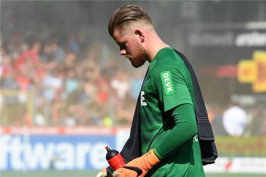 Nach Treuebekenntnis: Horn verlängert bei Absteiger Köln Kölns Torwart Timo Horn geht mit dem FC in die 2. Liga. Foto: Felix Kästle