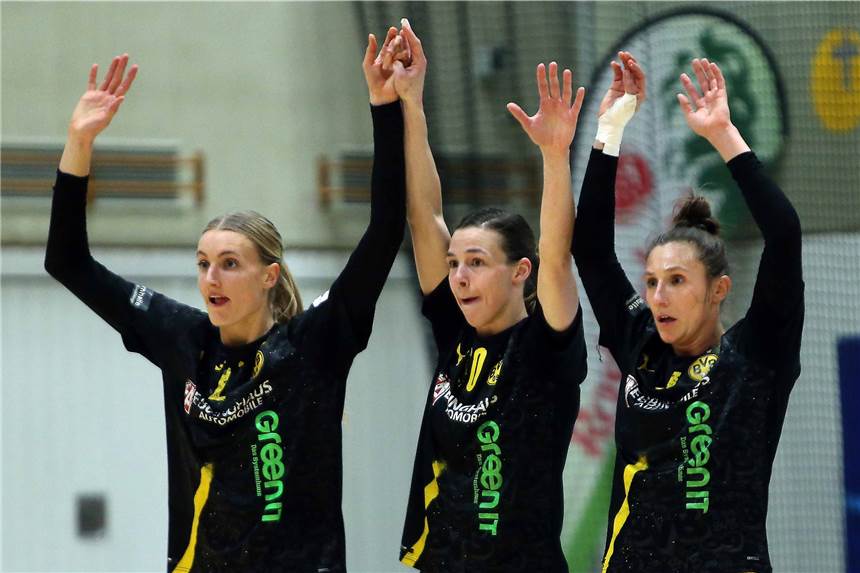 Könnte ein wichtiger Trumpf im letzten Champions-League-Heimspiel der Gruppenphase sein: Kreisläuferin Clara Monti Danielsson (r.).