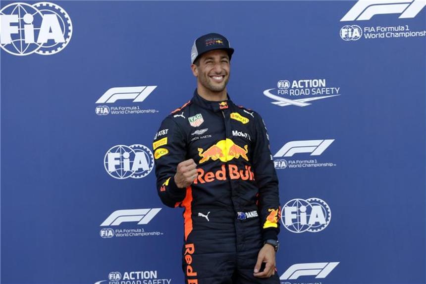 Ricciardo kommt um Strafversetzung vorerst herum Kommt in Kanada vorerst um eine Strafversetzung herum: Red-Bull-Pilot Daniel Ricciardo. Foto: Claude Paris/AP