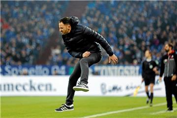 Kommt mit seiner Art bei den Spielern gut an: Schalkes Überflieger Domenico Tedesco.