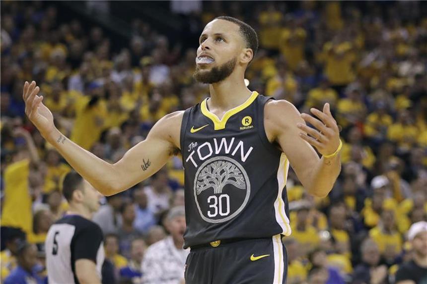 Golden State erzwingt Entscheidungsspiel gegen Houston Konnte das Playoff-Aus mit den Golden State Warriors abwenden: Superstar Stephen Curry. Foto: Marcio Jose Sanchez