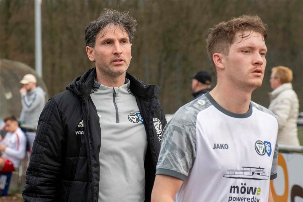 TuS-Gegner ist nach Nullnummer enttäuschter Konnte mit dem Punkt gegen die Hammer SpVg leben: Sebastian Amendt (l.).