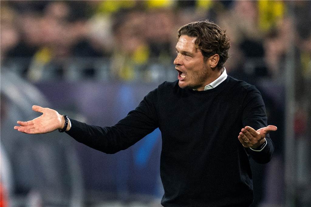 BVB-Torflaute in der Champions League: Terzic begibt sich auf Ursachenforschung Edin Terzic breitet die Arme aus.