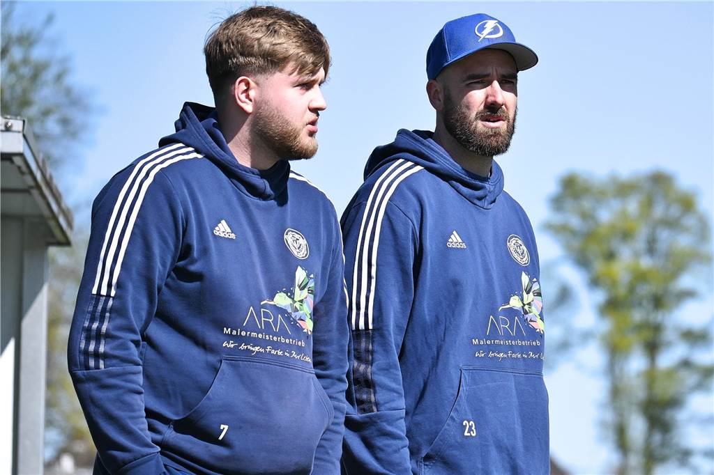 Konnten sich über einen weiteren Derbysieg freuen: Phillip Oligmüller (r.) und Noah Bednara.