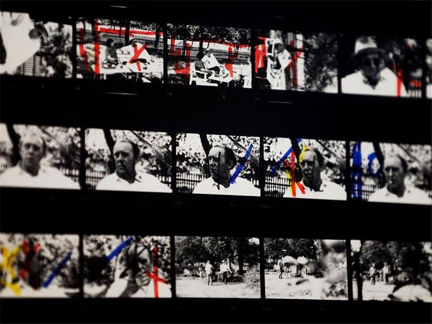 Zum 100. Geburtstag: Heinrich Böll und die Fotografie Kontaktabzüge des Fotografen Heinz Held. Foto: Oliver Berg