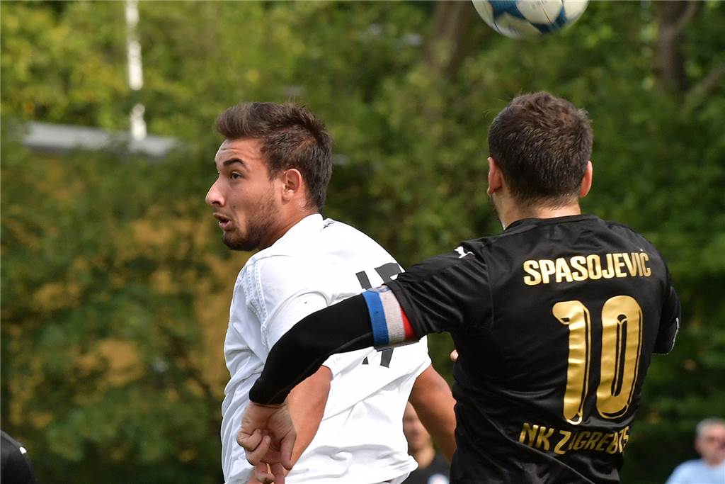 Droht das Karriereende? Dauerbrenner des BV Lünen verletzt sich bei der zweiten Mannschaft Koray Karanlik (hier noch im Trikot des SV Preußen) verpasste beim BV Lünen in dieser Saison noch keine Spielminute.