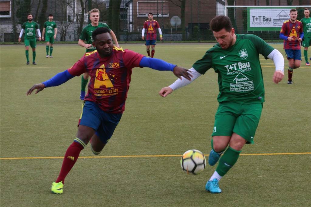 Jedes Spiel ein Tor - aber SuS Oberaden plant ohne seinen Ausnahme-Bomber Kräftig und torgefährlich: Erkan Baslarli (rechts) verlässt den SuS Oberaden und sucht sich einen neuen Verein.
