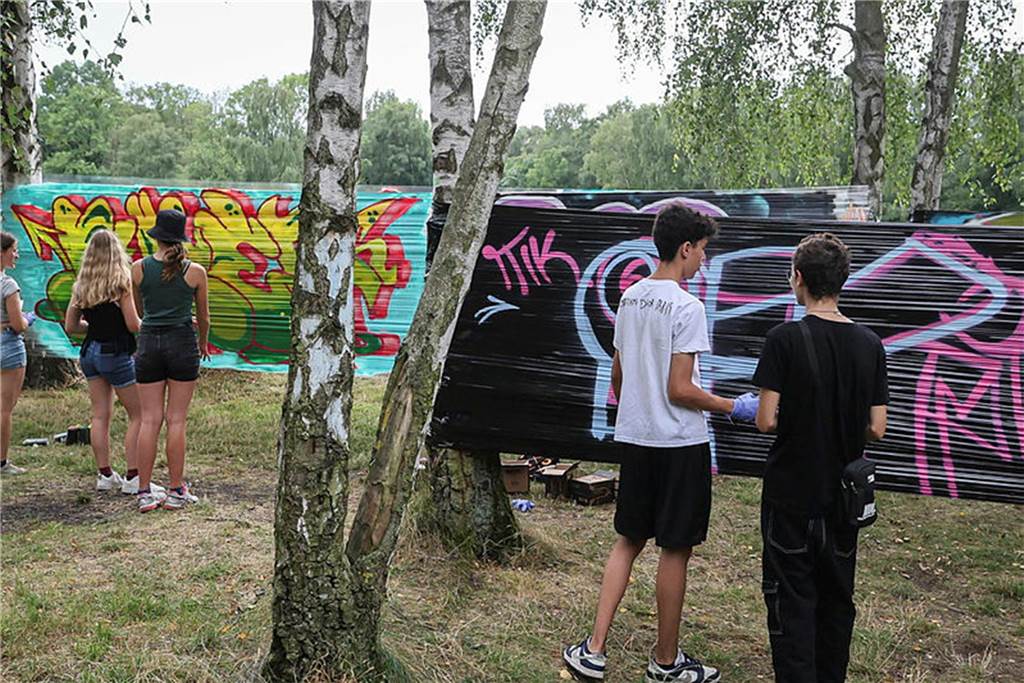 Die besten Bilder von DJ-Picknick im Tremoniapark: Feierstimmung in Dortmund Kreativ ausleben im Tremoniapark.