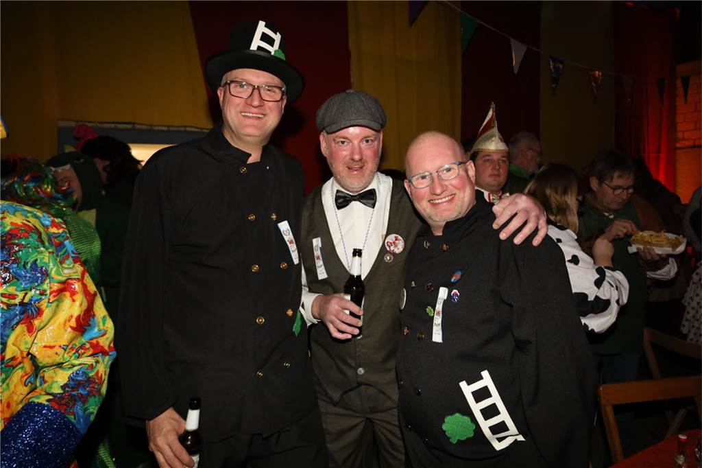 Kreative Kostüme, ein abwechslungsreiches Programm und eine tolle Büttenrede gab es bei der Karnevalsparty des Vinnumer Karnevals Komitees.