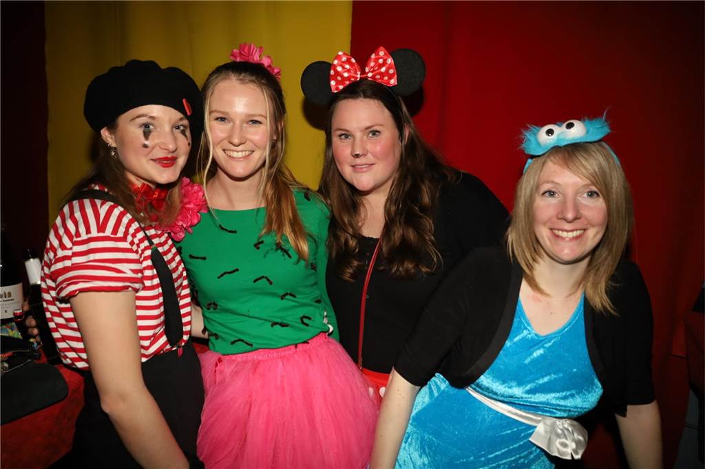 Kreative Kostüme, ein abwechslungsreiches Programm und eine tolle Büttenrede gab es bei der Karnevalsparty des Vinnumer Karnevals Komitees.