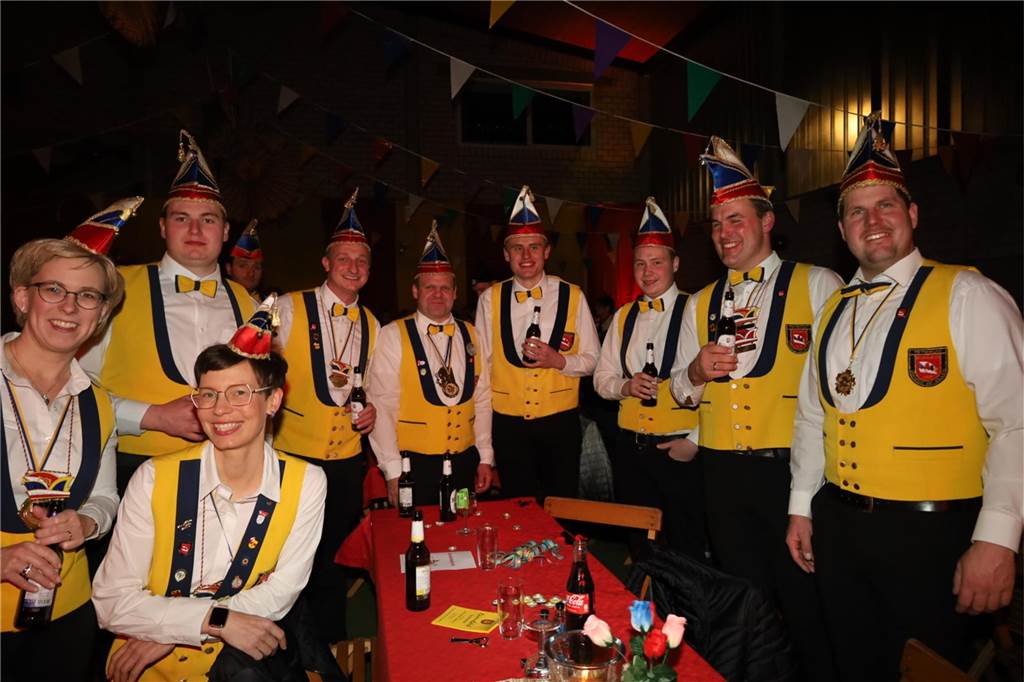 Kreative Kostüme, ein abwechslungsreiches Programm und eine tolle Büttenrede gab es bei der Karnevalsparty des Vinnumer Karnevals Komitees.