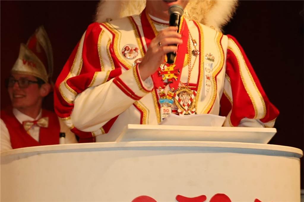 Kreative Kostüme, ein abwechslungsreiches Programm und eine tolle Büttenrede gab es bei der Karnevalsparty des Vinnumer Karnevals Komitees.
