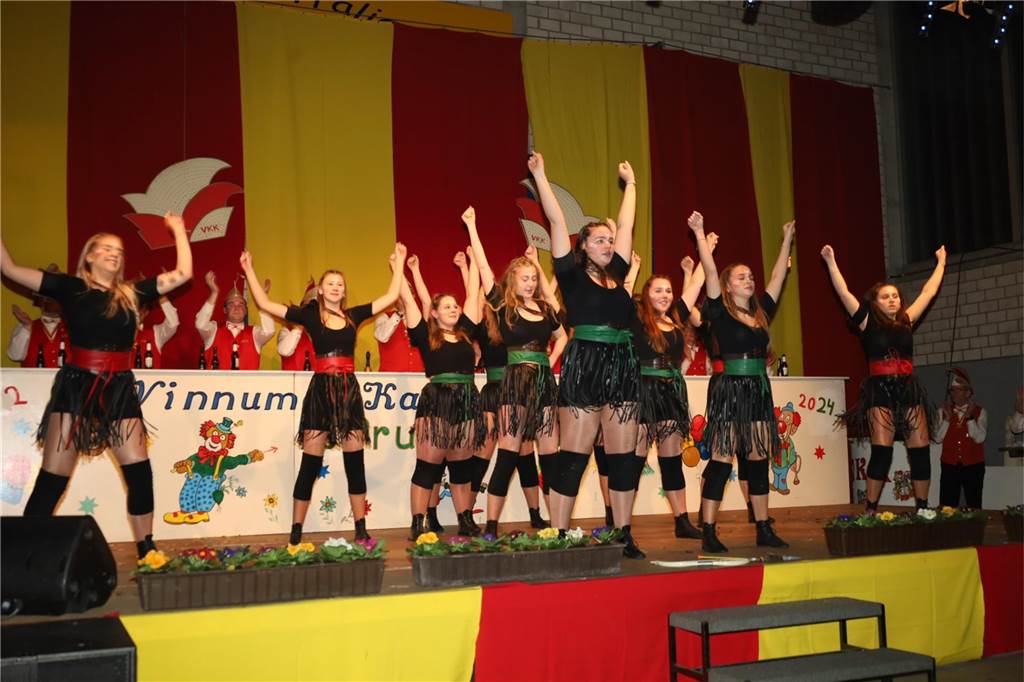 Kreative Kostüme, ein abwechslungsreiches Programm und eine tolle Büttenrede gab es bei der Karnevalsparty des Vinnumer Karnevals Komitees.
