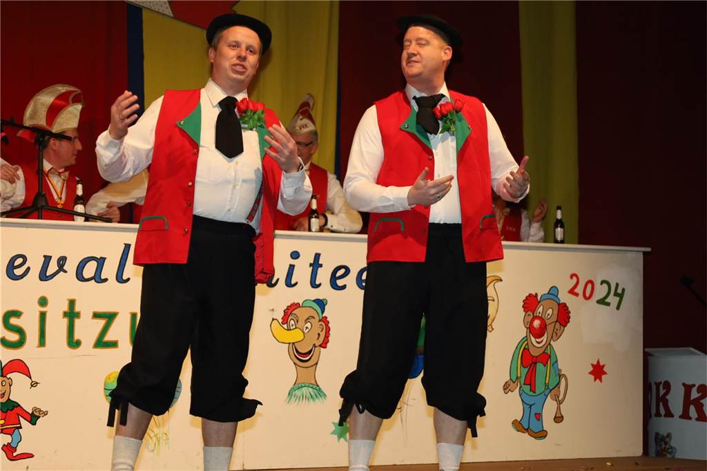 Kreative Kostüme, ein abwechslungsreiches Programm und eine tolle Büttenrede gab es bei der Karnevalsparty des Vinnumer Karnevals Komitees.