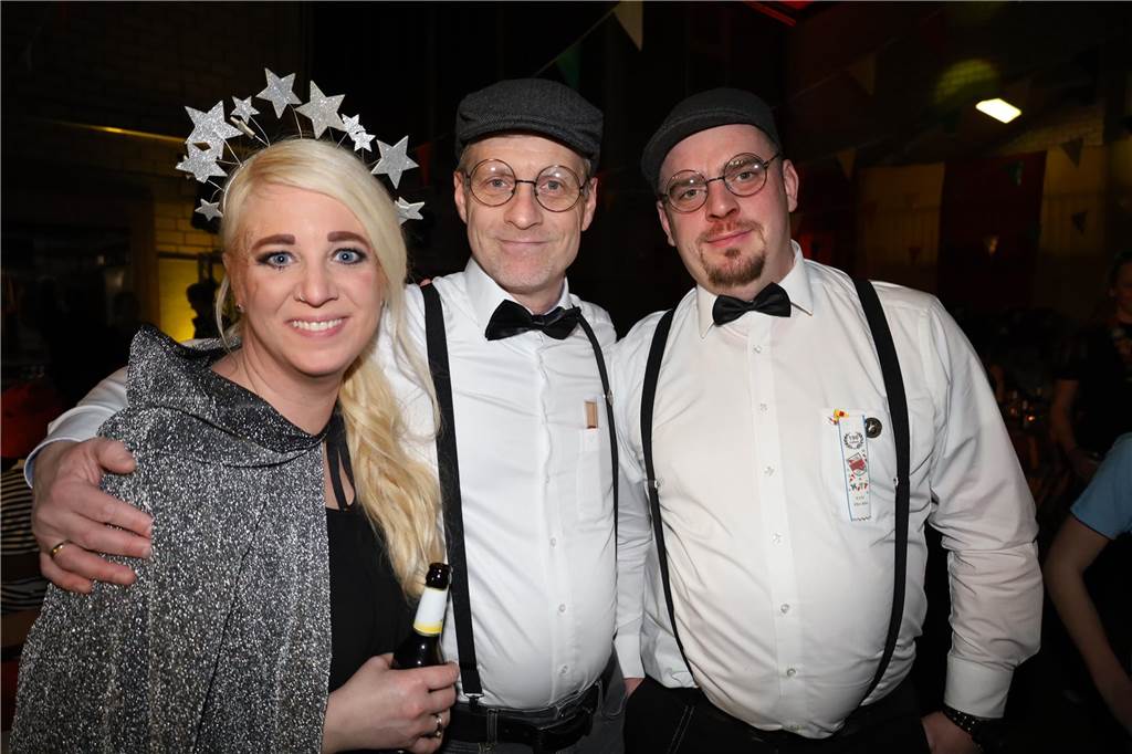 Kreative Kostüme, ein abwechslungsreiches Programm und eine tolle Büttenrede gab es bei der Karnevalsparty des Vinnumer Karnevals Komitees.