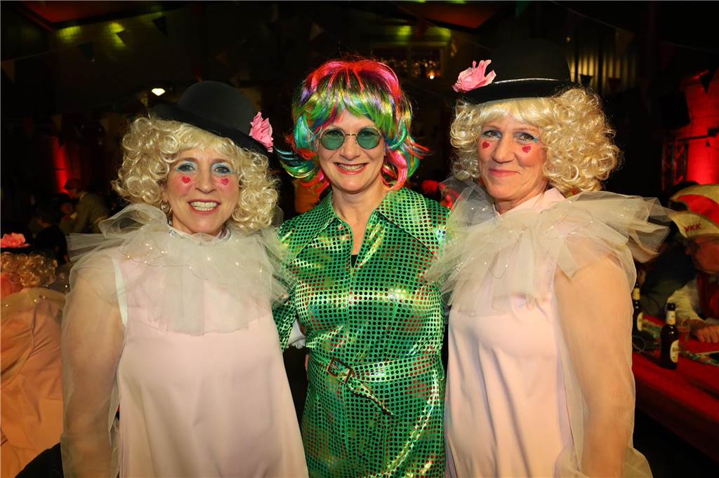 Kreative Kostüme, ein abwechslungsreiches Programm und eine tolle Büttenrede gab es bei der Karnevalsparty des Vinnumer Karnevals Komitees.