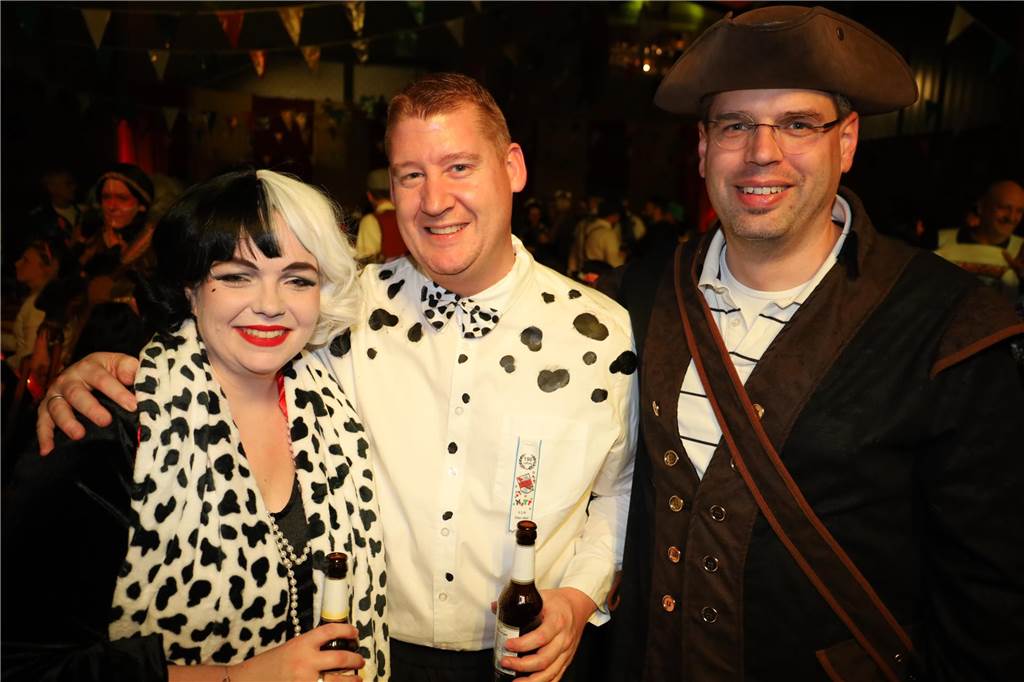 Kreative Kostüme, ein abwechslungsreiches Programm und eine tolle Büttenrede gab es bei der Karnevalsparty des Vinnumer Karnevals Komitees.