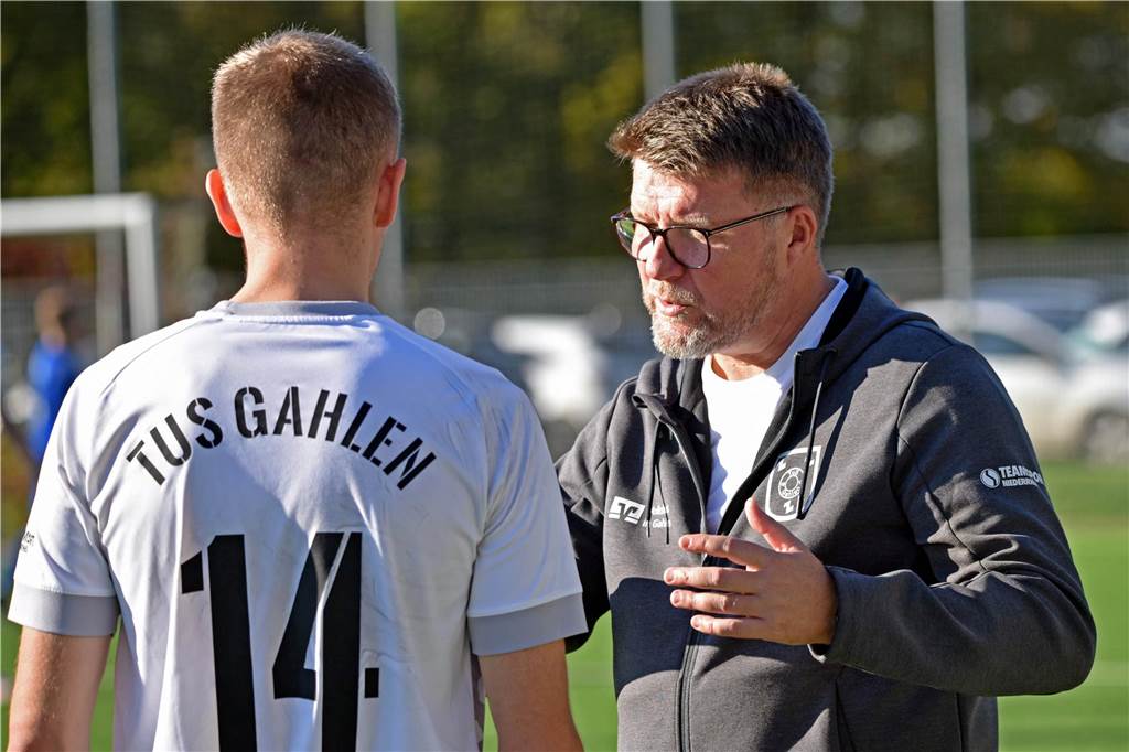 Kreisliga A1 RE, RW Deuten II - TuS Gahlen 4:5 (0:4)