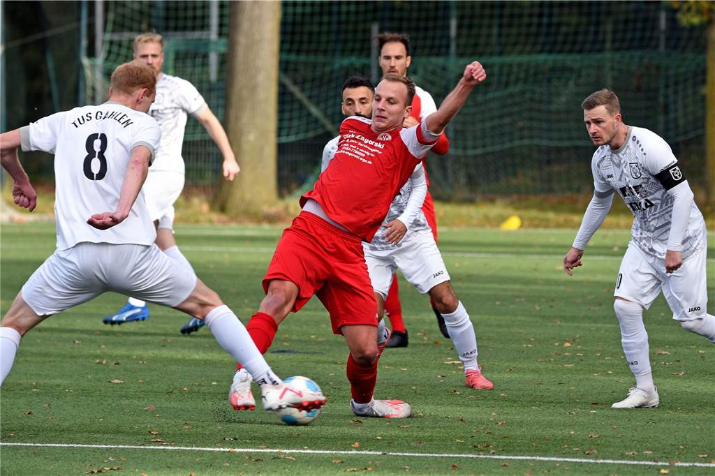 Kreisliga A1 RE, SV Schermbeck II - TuS Gahlen 1:6 (1:1)