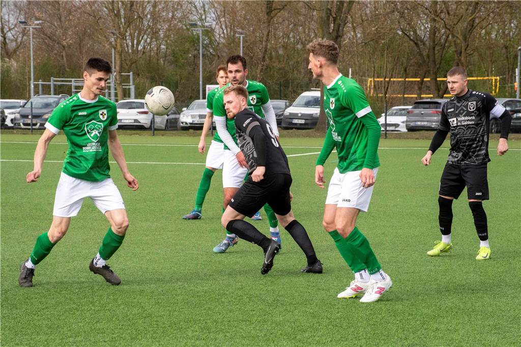 Kreisliga A1 RE, TuS Gahlen - BVH Dorsten 5:3 (2:2)