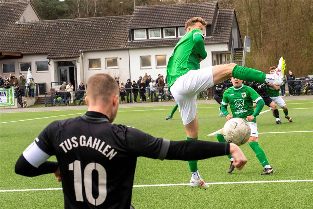 Kreisliga A1 RE, TuS Gahlen - BVH Dorsten 5:3 (2:2)