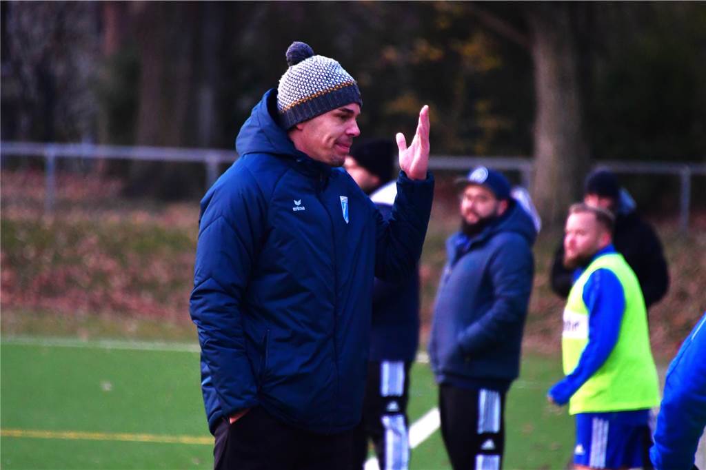 Kreisliga-B-Spitzenreiter Wacker Obercastrop kassierte bei seinem 3:2-Sieg bei SG Arminia Holsterhausen/Stephanus die ersten Gegentore der Saison.