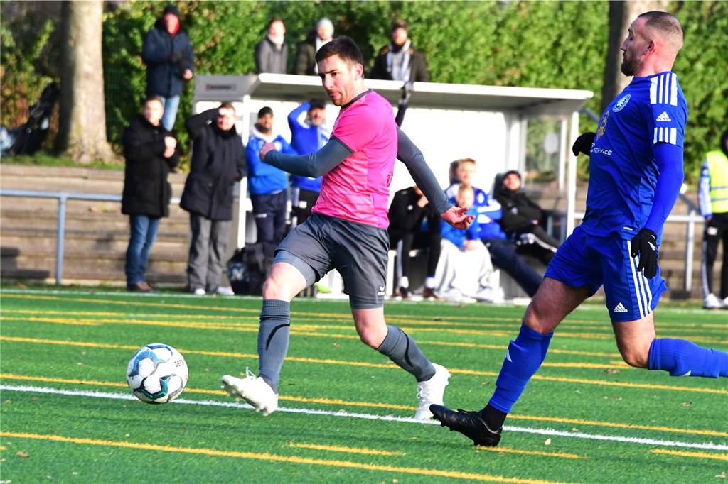 Kreisliga-B-Spitzenreiter Wacker Obercastrop kassierte bei seinem 3:2-Sieg bei SG Arminia Holsterhausen/Stephanus die ersten Gegentore der Saison.