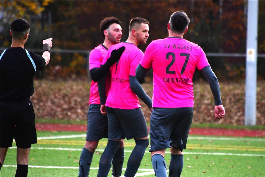 Kreisliga-B-Spitzenreiter Wacker Obercastrop kassierte bei seinem 3:2-Sieg bei SG Arminia Holsterhausen/Stephanus die ersten Gegentore der Saison.