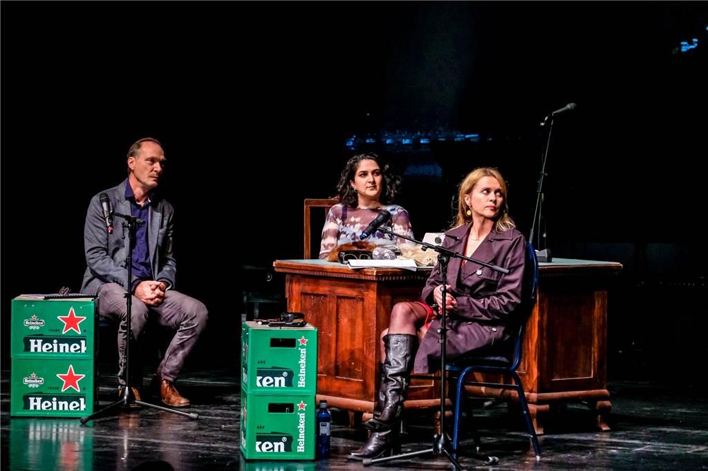 Revier-Thriller "No Man's Road": Stars bringen Kino-Erlebnis ins Theater Krimi Lesung von Drehbuchautor Maik Grosse Lochtmann mit Schauspieler Martin Brambach und Christine Sommer.