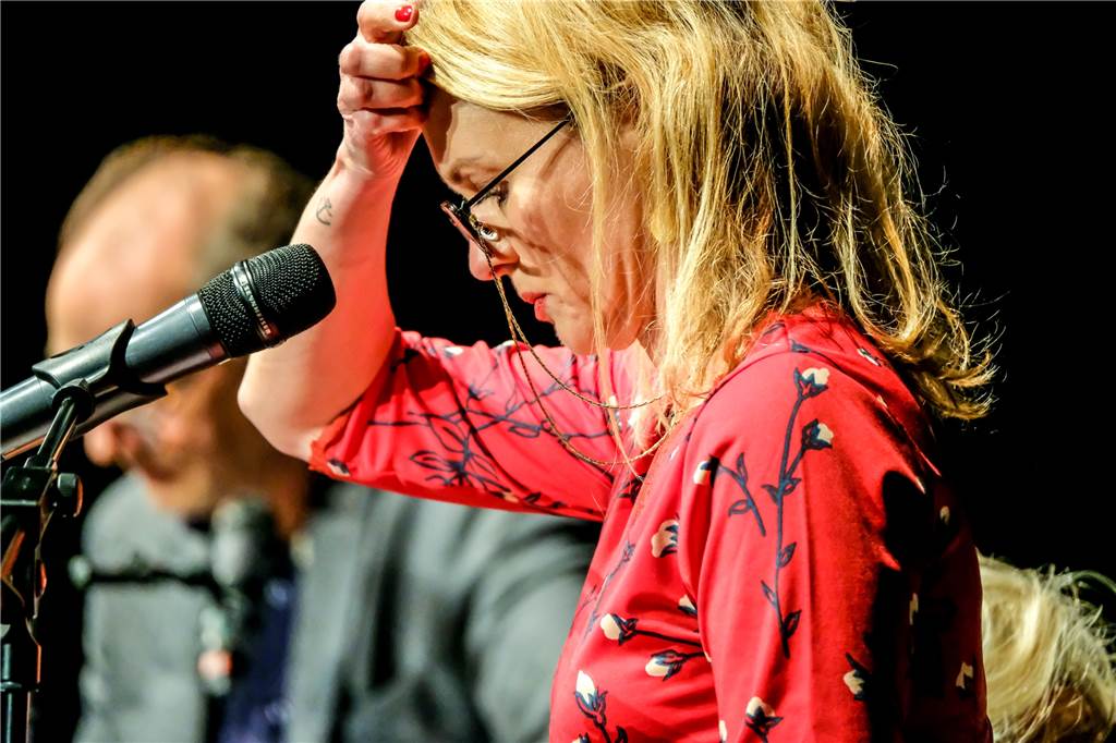 Revier-Thriller "No Man's Road": Stars bringen Kino-Erlebnis ins Theater