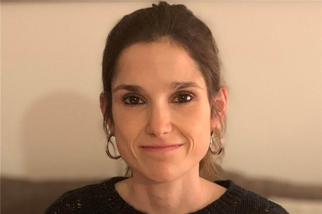 Netflix vs. Muckibude: über kühlschranknahes Arbeiten und faule Katzen Kristina Patricia Wiegel macht Sport zu Hause.