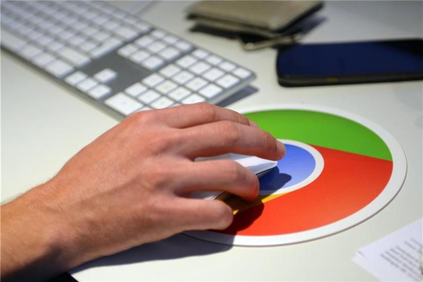 Kritiker fürchten, dass Google mit seinem Filter seine ohnehin schon mächtige Stellung im Werbegeschäft weiter ausbaut. Foto: Britta Pedersen