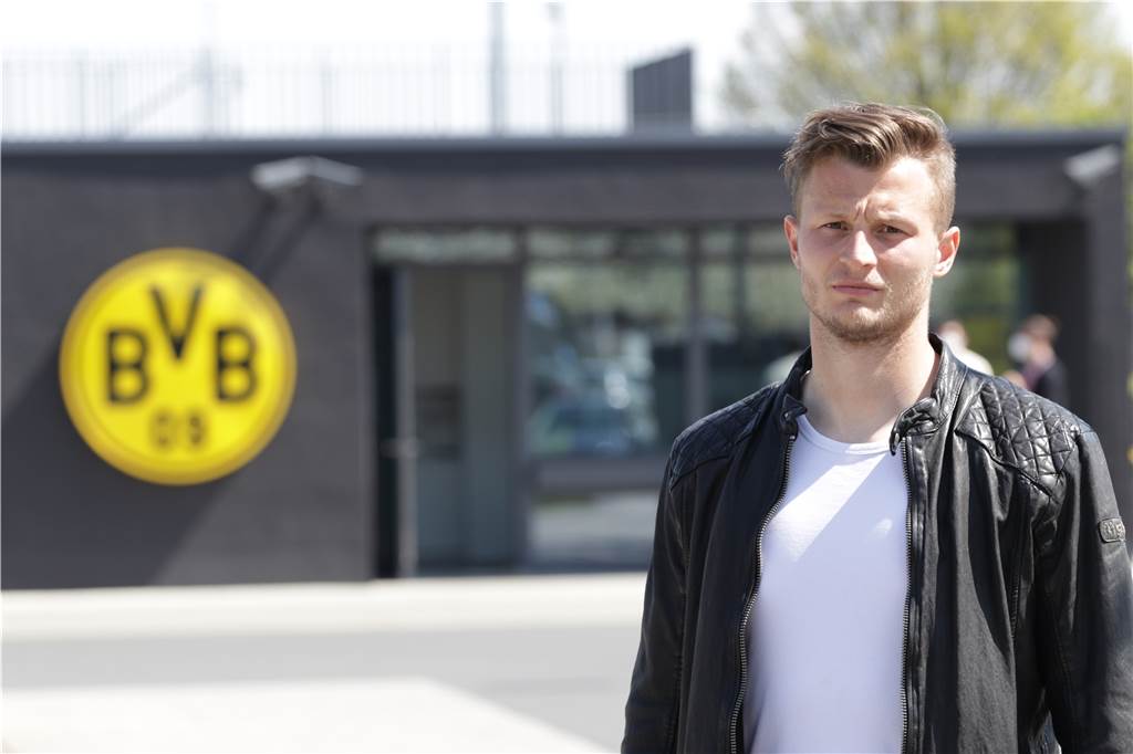 So schlagen sich die U23-Meisterhelden: Einer spielt in der Bundesliga, einer im Amateurfußball Krystian Wozniak ist nun steht nun bei Homburg unter Vertrag, wartet aber noch auf seinen ersten Ligaeinsatz.