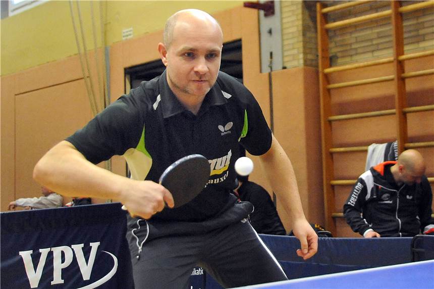 Tischtennis-Saison ist abgebrochen, die Tabellenstände sind eingefroren Krzyzstof Lewandowski kam bei Roland Rauxel IV zu acht Kreisliga-Einsätzen. Nun ist das Team abgestiegen, nachdem die Saison vorzeitig beendet und alle Tabellenstände eingefroren wurden.