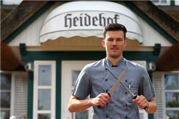 Küchenmeister Maximilian Lammers steht im Heidehof für die deutsch-französische Küche, ein im gesamten Münsterland sicher nicht alltägliches Angebot.